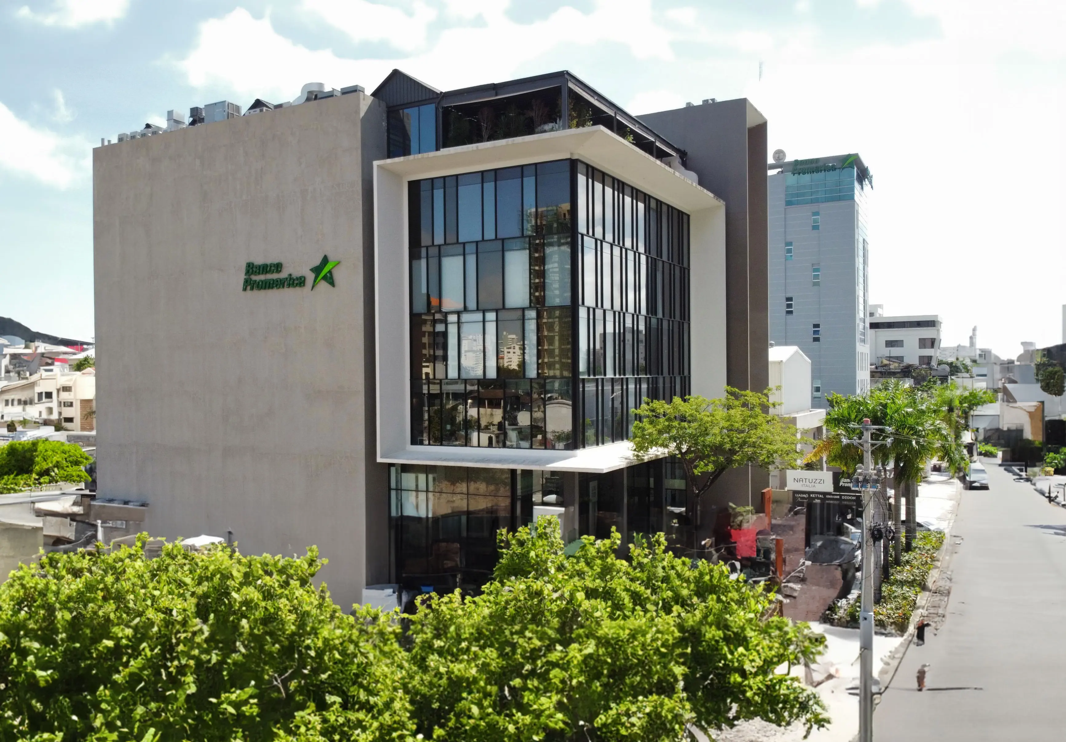 oficinas-corporativas-banco-promerica?format=webp
